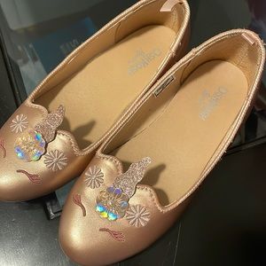 Girls size 12M Oshkosh unicorn flats